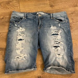 Torrid Distressed Bermuda Shorts Size 18